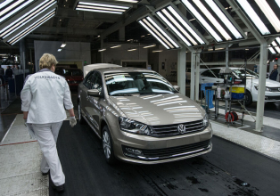 Путин отменил утилизационный сбор для временно ввозимого транспорта